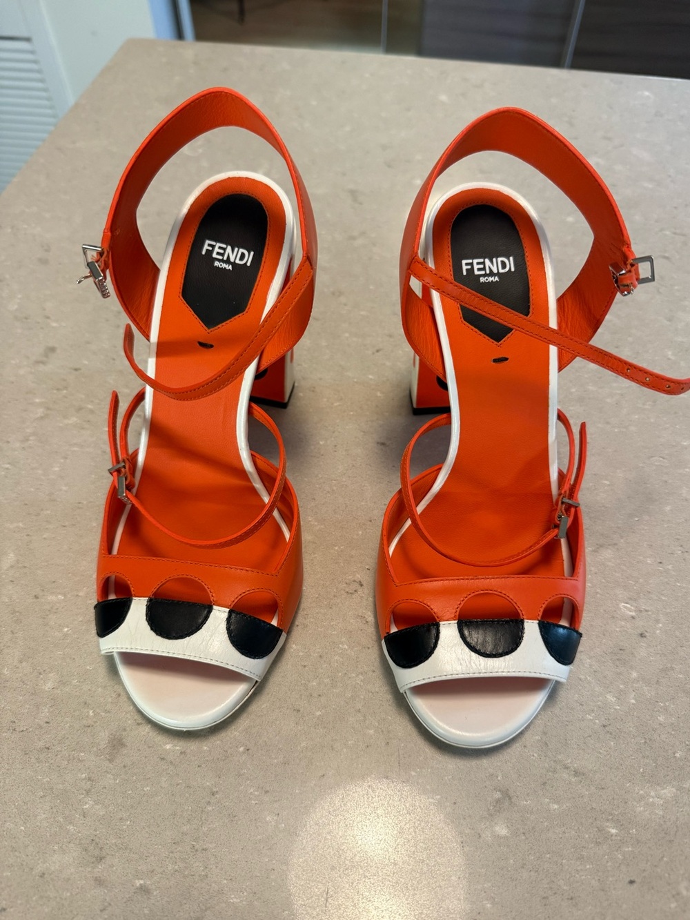 Authentic Fendi Heels, size 37, in not worn condition - Picture 5 of 9